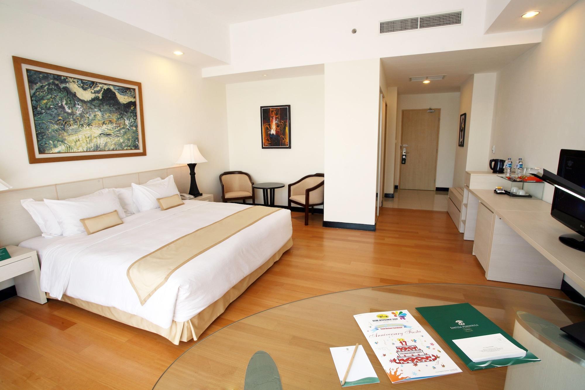 Sintesa Peninsula Hotel Manado Exteriör bild